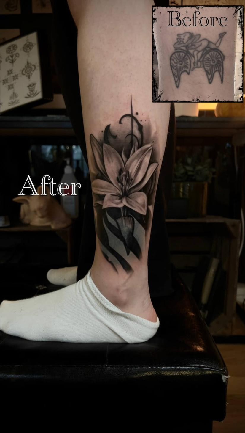 Cover up tattoo Uppsala — lily in realism on calf, before and after